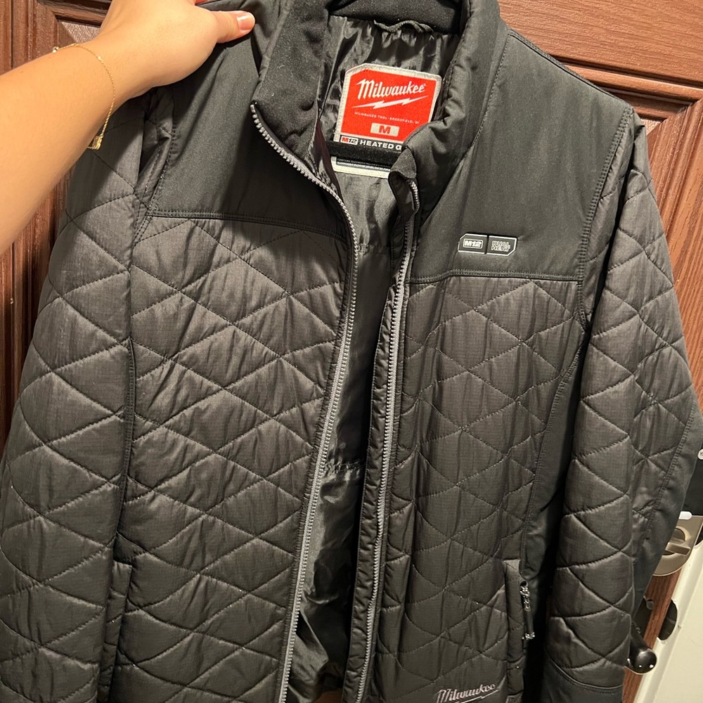 M12 Women's Heated Axis Jacket - image 3